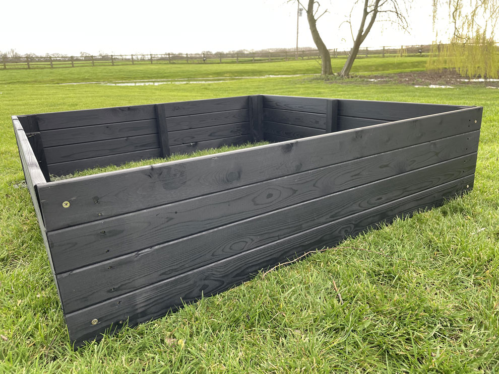 Raised Garden Beds in Black Large 120 cm by 120 cm